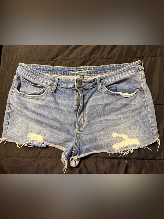 Universal Thread Pants - Universal Thread Faded Light Blue Distressed Jean Shorts
